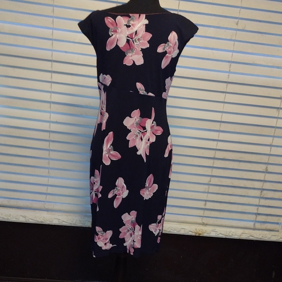 Connected pink/blk flowered dress Size 10P - Picture 6 of 6